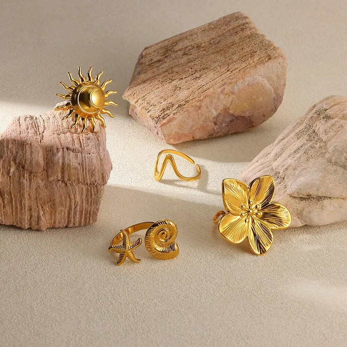 Goldene Statement-Ringe – Naturinspirierte Eleganz