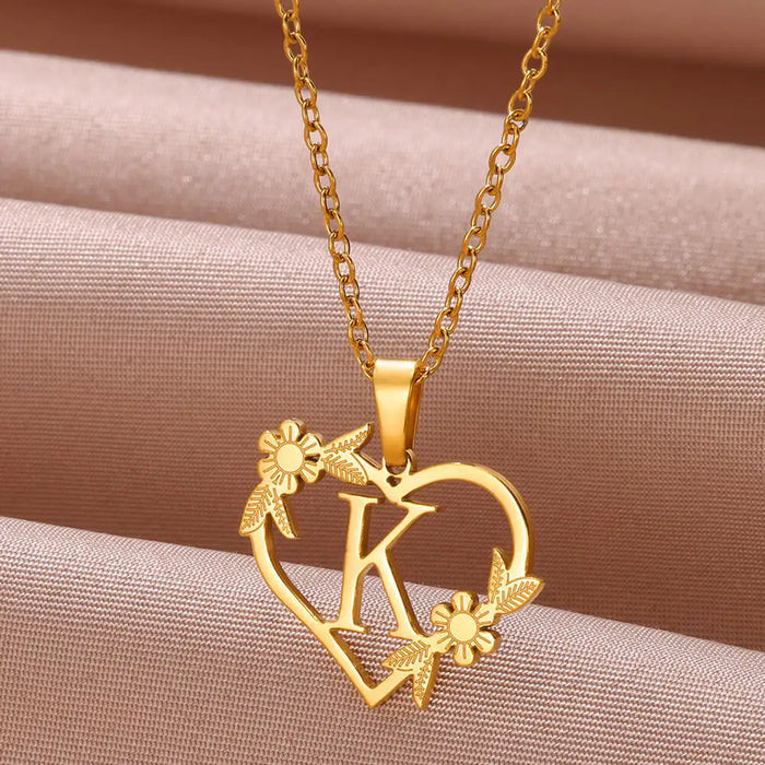Personalisierte Herz-Kette mit Blumen & Initialen