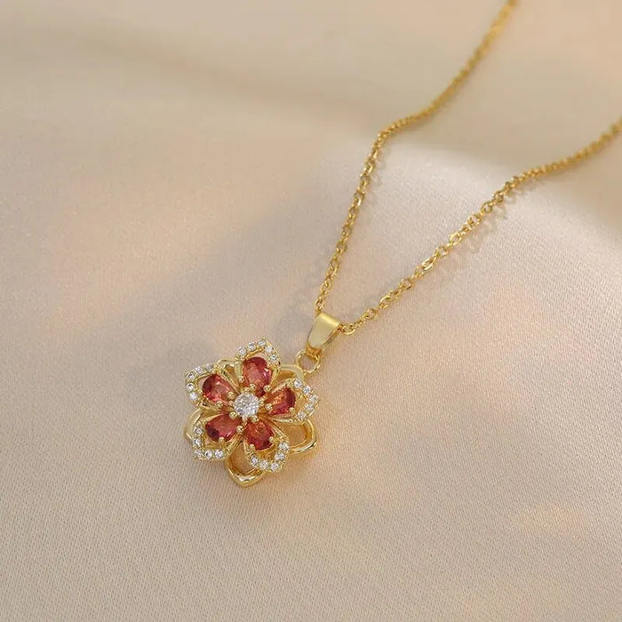 Blütenanhänger mit Kristallen – Funkelnde Eleganz in Blumenform