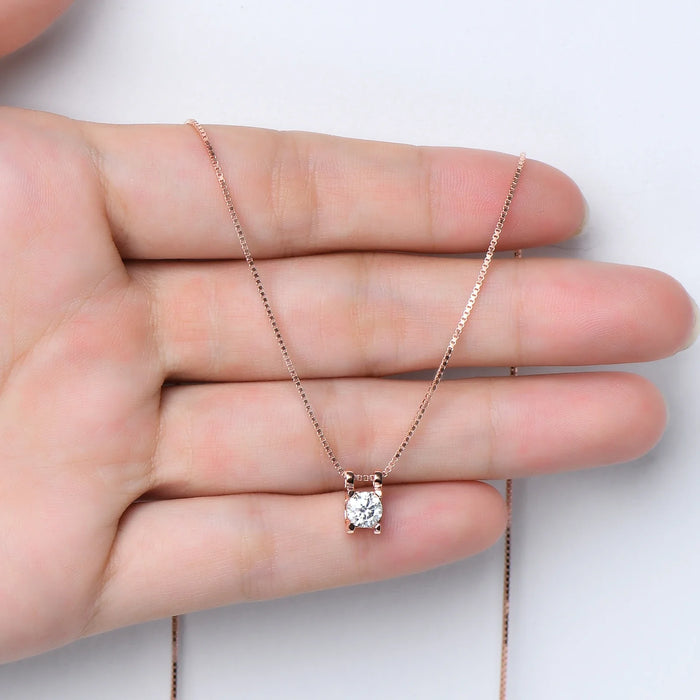 Golden Radiance Moissanite-Halskette