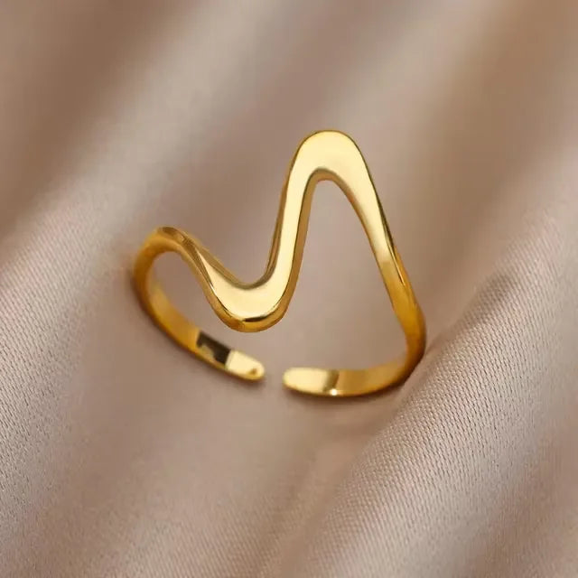 Goldene Statement-Ringe – Naturinspirierte Eleganz
