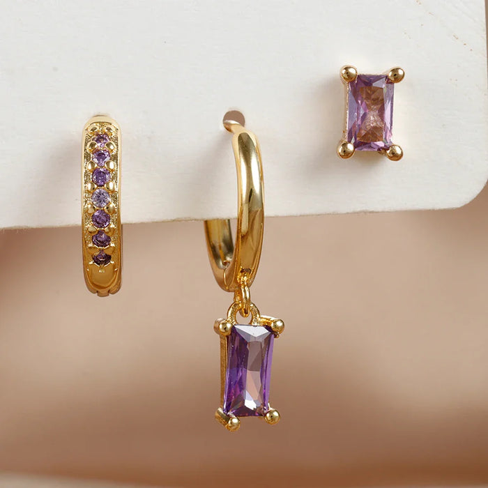 Goldene Eleganz – Ohrring-Set mit funkelndem Anhänger