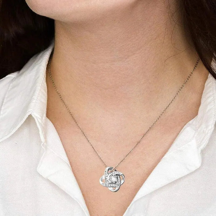Celestial Bloom – Sternförmiger Anhänger mit Zirkonia